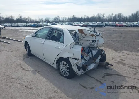 2011 Toyota Corolla Le z USA, uszkodzony, nr VIN 2T1BU4EE5BC684383